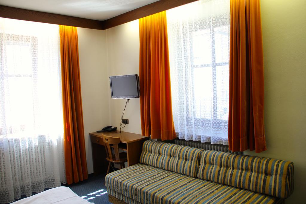Gasthof Sonne San Lorenzo di Sebato Room photo